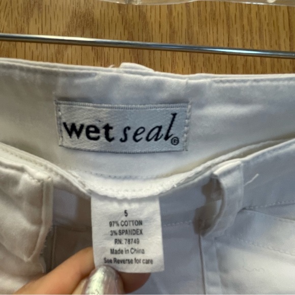 Vintage wet seal white cargo style pants with tie details - Picture 6 of 10